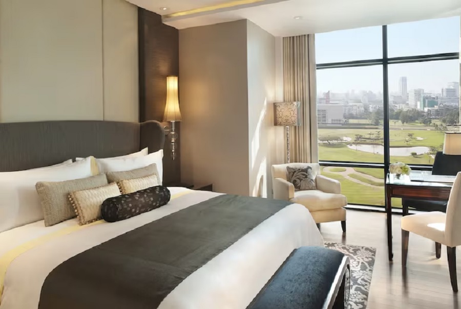 Revel in Bangkok’s Elite Residing in Colourful Thong Lo Revel in Bangkok’s Elite Residing in Colourful Thong Lo